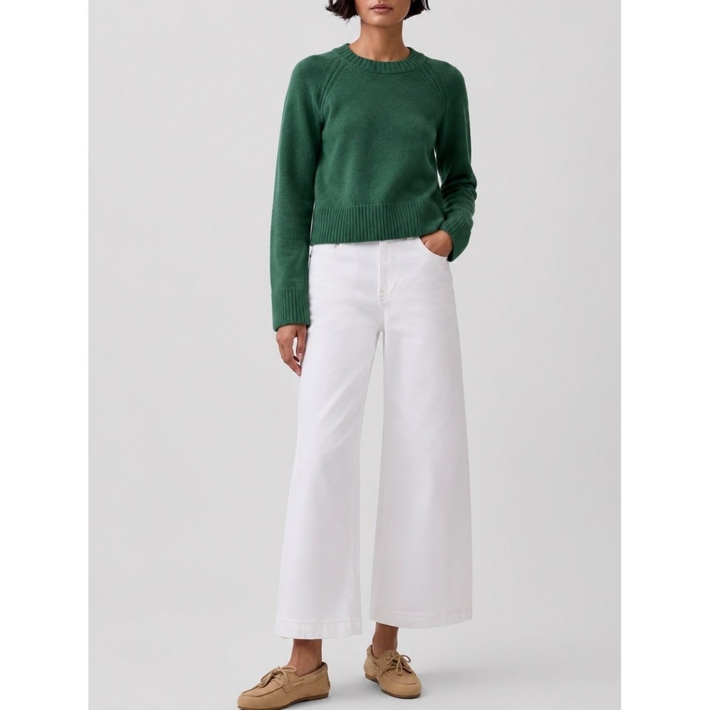 Old Navy Field of Green So Soft Loose Crew Neck Cropped Sweater